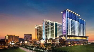 以波利尼西亞為主題的澳門喜來登金沙城中心酒店擁3,896間客房及套房，將于9月20日開幕。位于金沙城中心的澳門喜來登酒店是整個澳門較大的酒店，也是喜達屋酒店與度假村集團在全球較大的酒店。